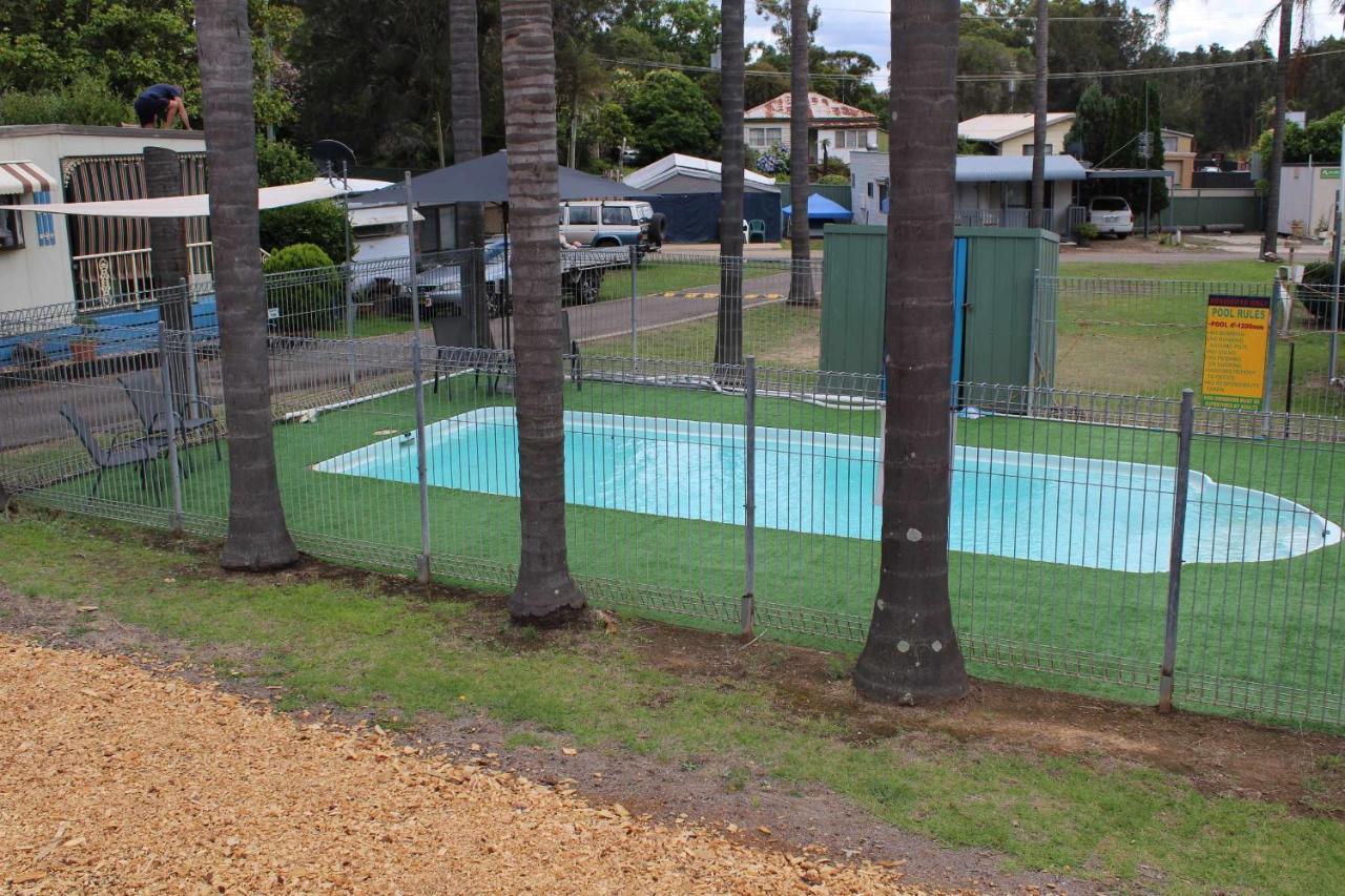 Batemans Bay Holiday Park & Hostel Екстер'єр фото