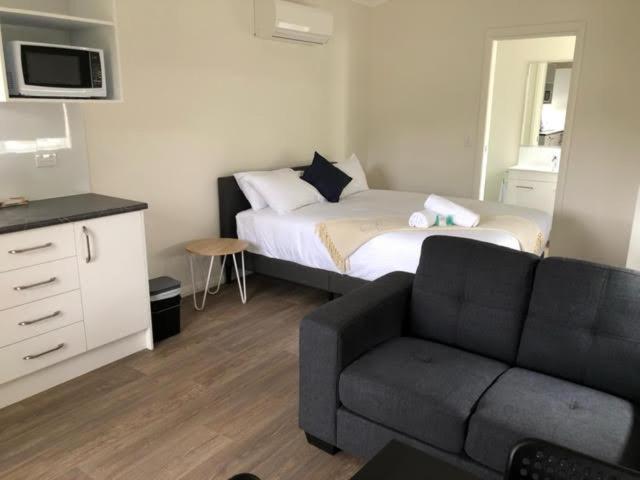 Batemans Bay Holiday Park & Hostel Екстер'єр фото
