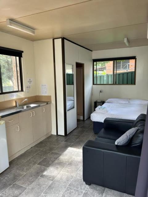 Batemans Bay Holiday Park & Hostel Екстер'єр фото
