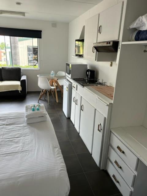 Batemans Bay Holiday Park & Hostel Екстер'єр фото